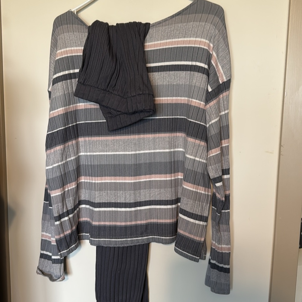 DKNY 2 Pc. Ribbed Long Sleeve Lounge Set Grey/Blush Pink Large